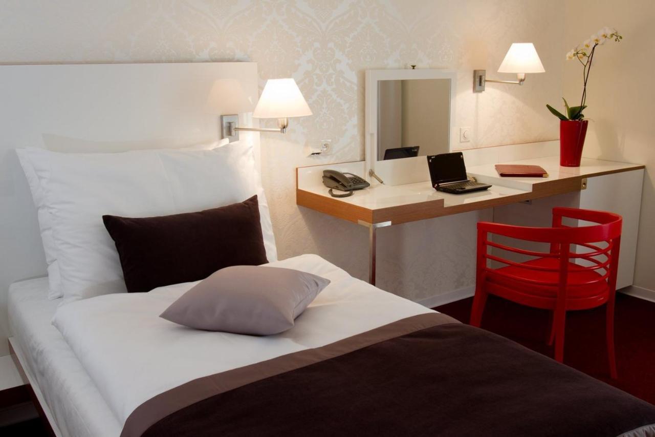 Ea Hotel Tereziansky Dvur Hradec Králové Exteriör bild