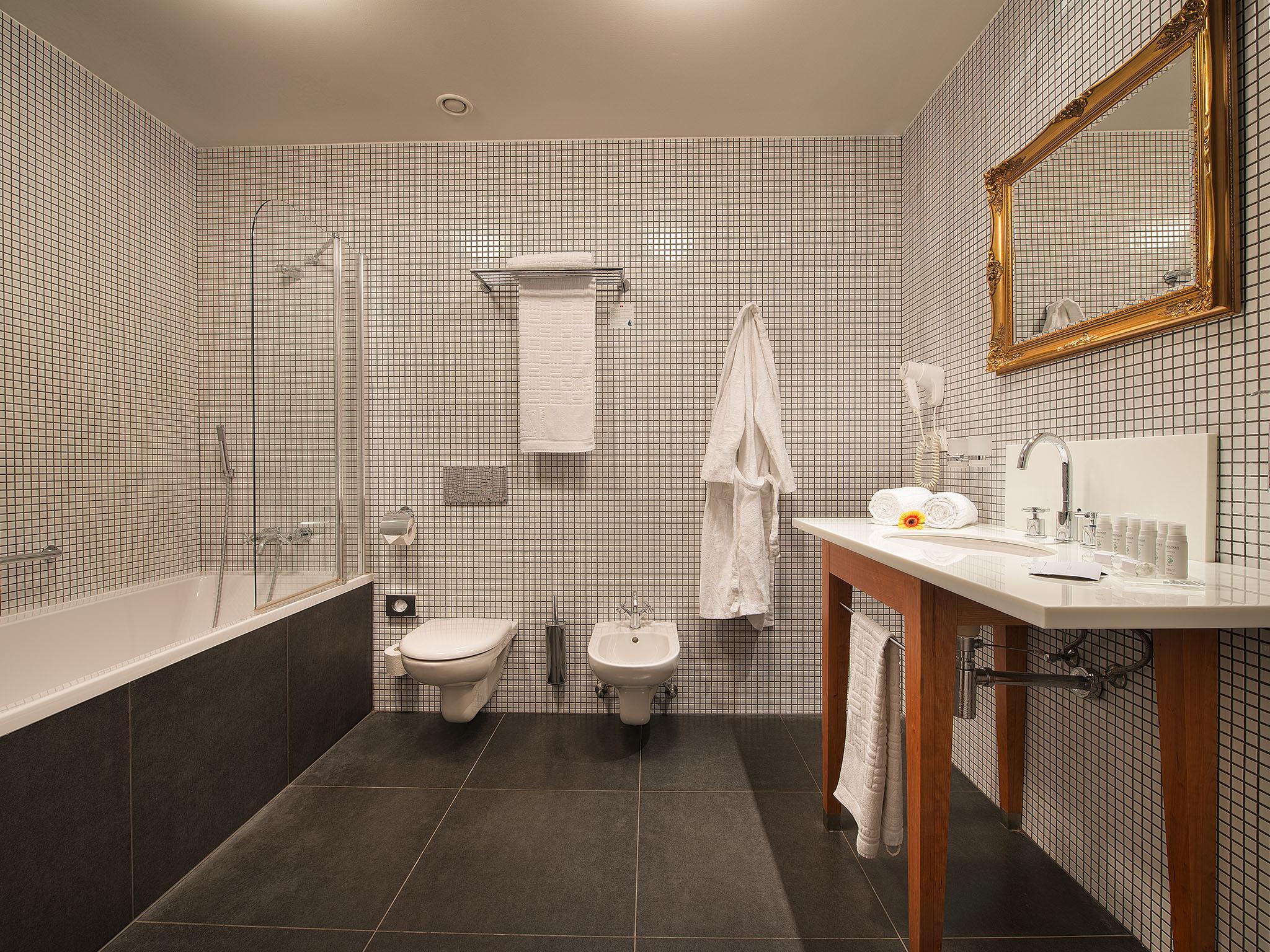 Ea Hotel Tereziansky Dvur Hradec Králové Exteriör bild