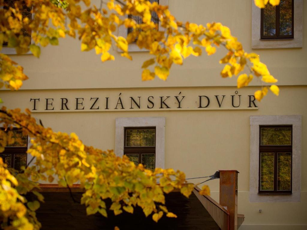 Ea Hotel Tereziansky Dvur Hradec Králové Exteriör bild
