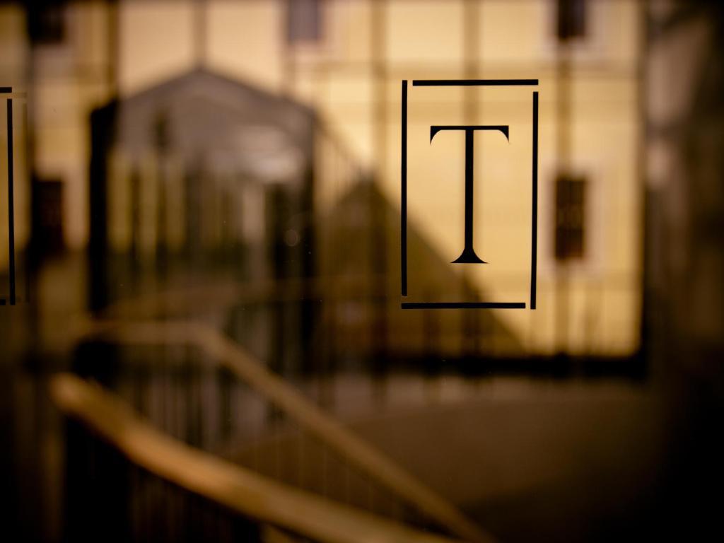 Ea Hotel Tereziansky Dvur Hradec Králové Exteriör bild