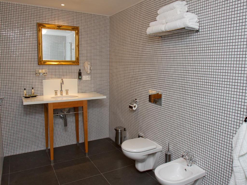 Ea Hotel Tereziansky Dvur Hradec Králové Exteriör bild