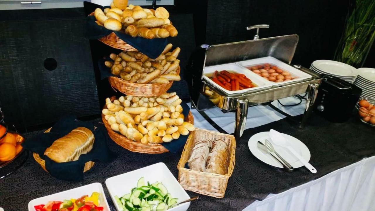 Ea Hotel Tereziansky Dvur Hradec Králové Exteriör bild